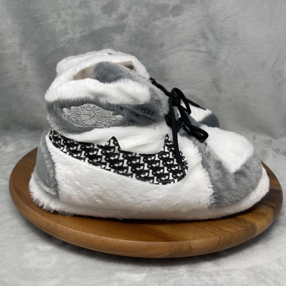 Mens Nike Stylish Gray and White Men's Shoes